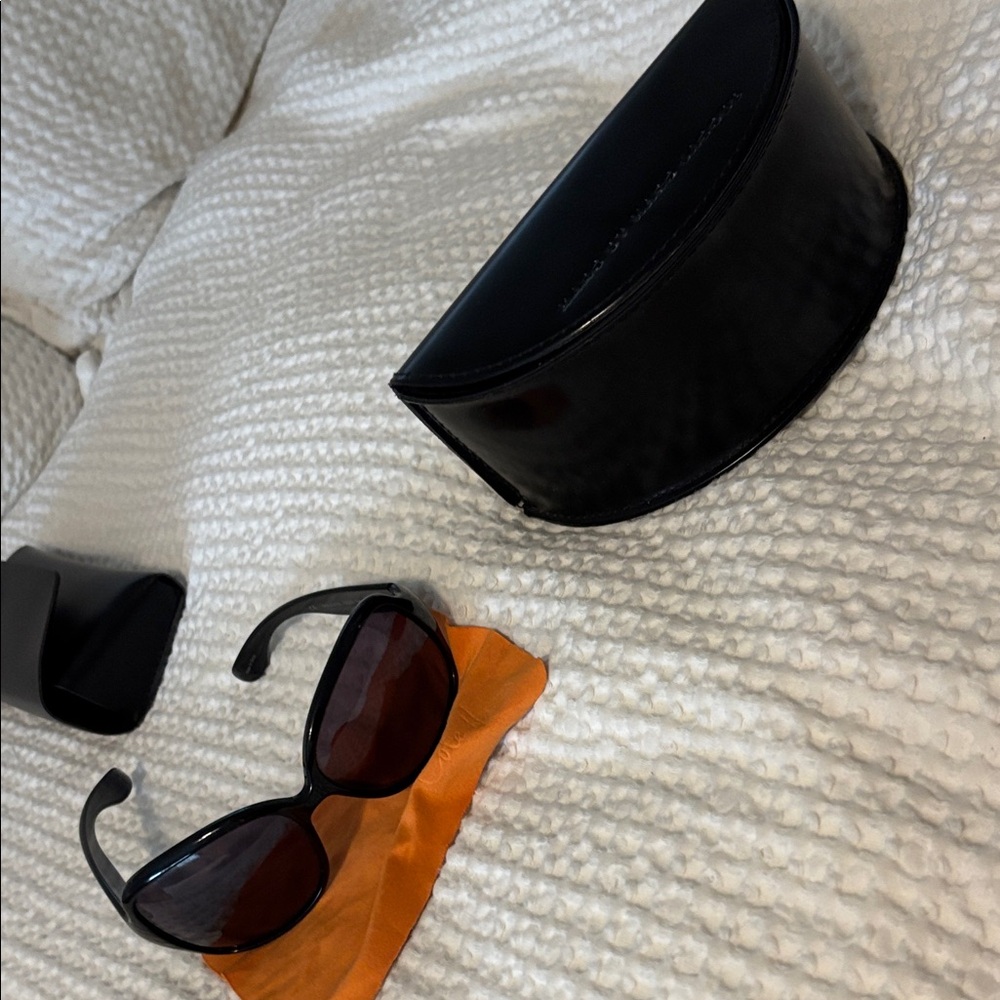 Marc by Marc Jacobs Black Sunglasses with Case